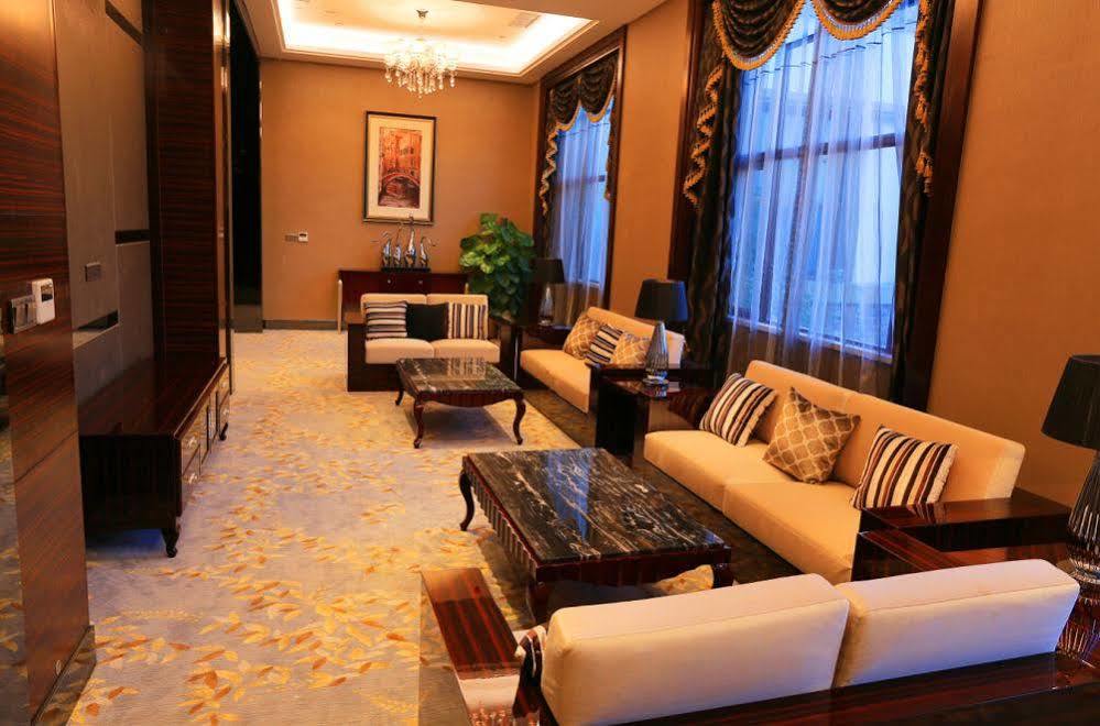 Country Garden Phoenix Hotel Kaiping Jiangmen Esterno foto